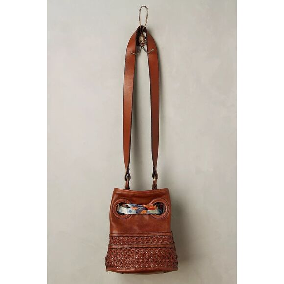 NWT $248.00 Anthropologie Luisa Bucket Bag By Holding Horses  Anthropologie Luisa Bucket Bag